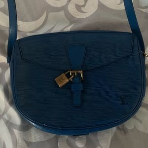 Louis Vuitton cross body